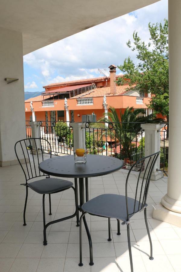 B&B Tenuta Bianca Oliveto Citra Екстериор снимка